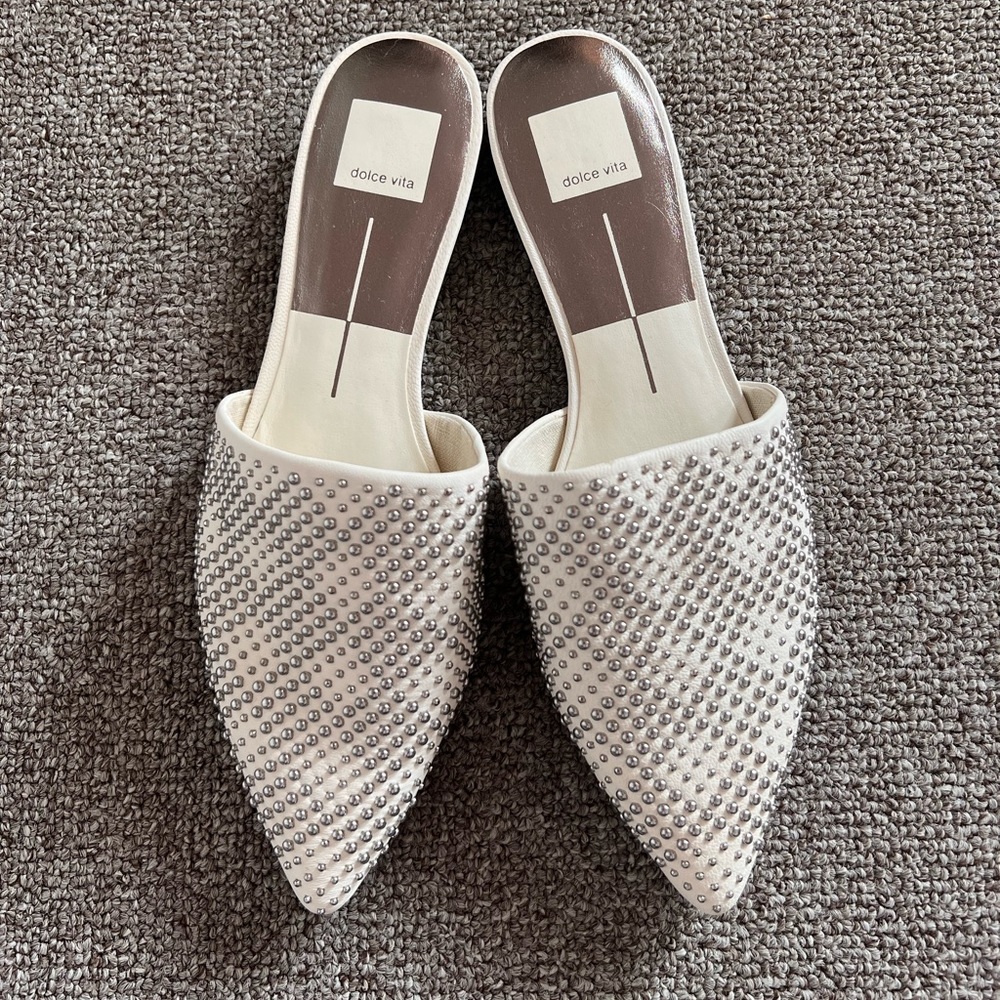 NWOT Dolce Vita studded white slides